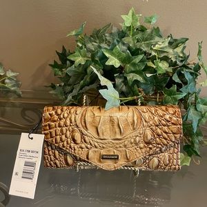 Gorgeous  Brahmin Veronica Wallet in Teak